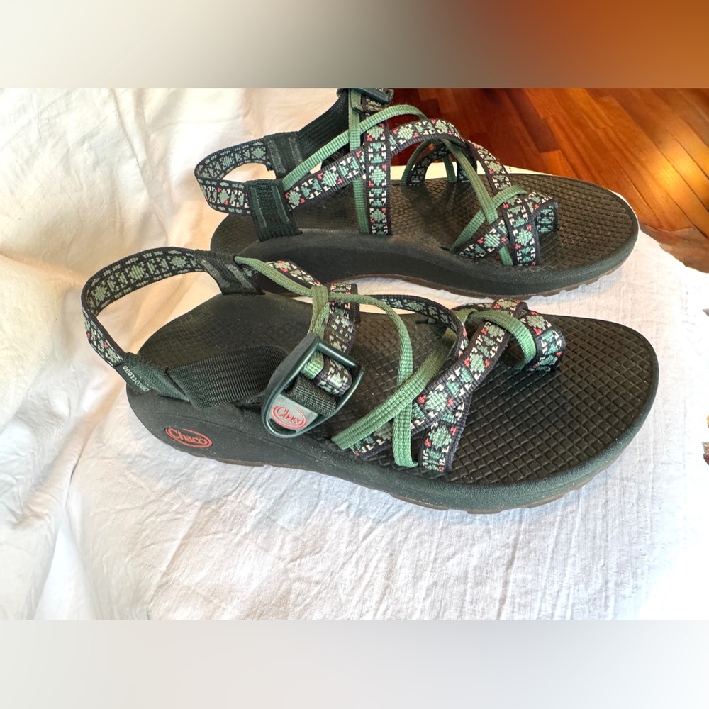 Chaco Women’s Size 7 Sandals Multicolor Straps - Picture 6 of 7